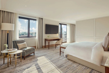 Royal Suite, at Jumeirah Carlton Tower