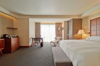 Grand Club 1 King, at Grand Fiesta Americana Chapultepec