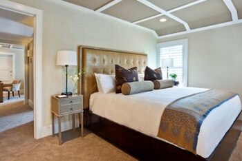 Inn Junior Suite at White Elephant Village, at White Elephant