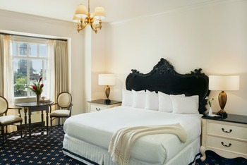 Deluxe King Room, at French Quarter Inn