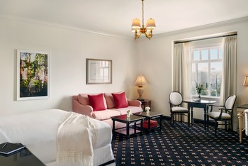 King Junior Suite, at French Quarter Inn