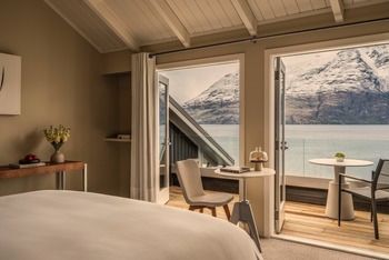 Lake View Deluxe Room, at Rosewood Matakauri