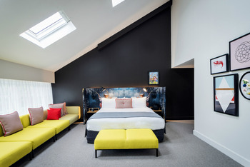 Deluxaroo King, at Ovolo Woolloomooloo