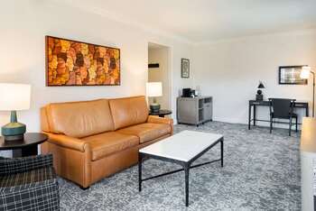 1 Bedroom Suite Campus View, at Hanover Inn Dartmouth
