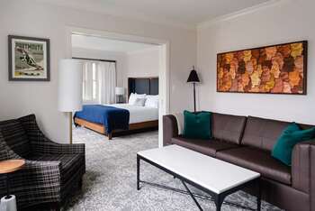 Junior Suite King, at Hanover Inn Dartmouth