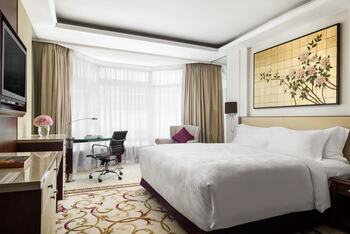 Superior King, at The Langham Hong Kong