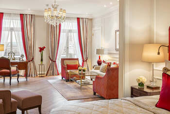 Admiral 1 Bedroom Suite Lake View Balcony King, at Fairmont Hotel Vier Jahreszeiten