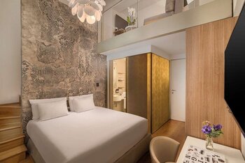 Avani Superior Room, at NH Milano Palazzo Moscova