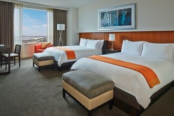 Deluxe Double Queen, at Hotel Arista