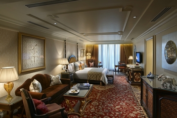Parlour Suite, at The Leela Palace New Delhi
