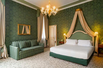 Suite View: Double + sofa bed, at Maison Venezia