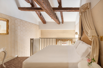 Suite View: Double + sofa bed, at Maison Venezia