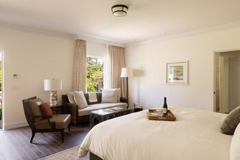 Deluxe King Room, at El Encanto