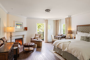 Premier King Room, at El Encanto