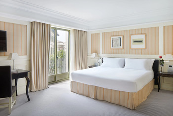 Privilege City View Room, at Majestic Hotel & Spa Barcelona