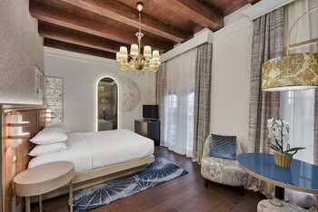 King Molino Deluxe Room, at Hilton Molino Stucky Venice 