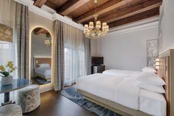Twin Molino Executive Room, at Hilton Molino Stucky Venice 