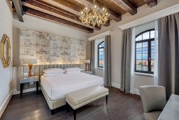 Molino Tower Suite with View of Venice, at Hilton Molino Stucky Venice 