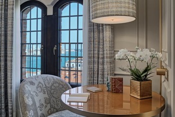 Twin Molino Deluxe with View, at Hilton Molino Stucky Venice 