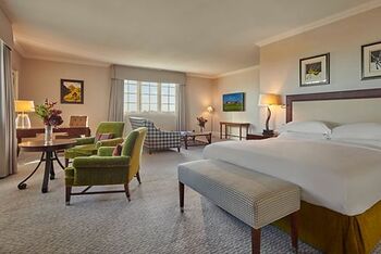 Deluxe Suite Sea View King, at Fairmont St Andrews