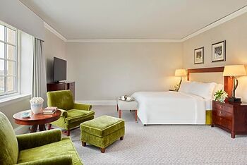 Deluxe Suite Land View King, at Fairmont St Andrews