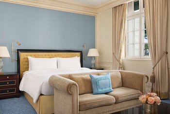 Deluxe Room 2 Twin Beds, at Shangri-La Hotel Paris