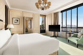 La Suite Chaillot, at Shangri-La Hotel Paris