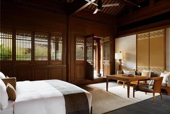 Courtyard Suite, at Amandayan