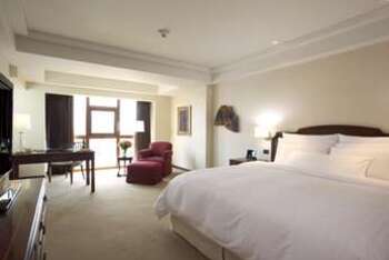 Executive City View 1 King, at Swissotel Lima