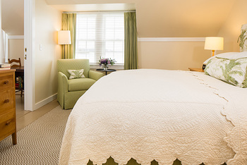 Pond View Suite, at Weekapaug Inn