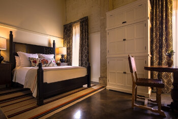 Classic Brewhouse Queen, at Hotel Emma