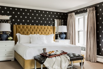 King Suite, at The Inn at Hastings Park