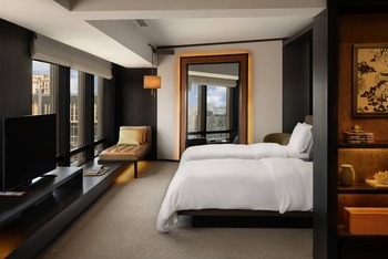 Deluxe Room - Twin Beds, at Rosewood Beijing