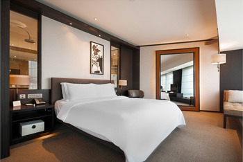 Club Deluxe Room, at Rosewood Beijing