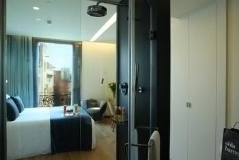 Design Deluxe Room, at Hotel Ohla Barcelona