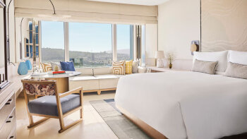 Panorama, Guest room, 1 King, City view, at Hotel Arts Barcelona