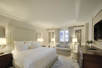 Superior King, at Hotel Bennett Charleston