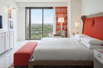 Two Bedroom Fountain View Residence with a King-Bedded Room and a Room with Two Queen Beds (East Tower), at Grand Hyatt Baha Mar