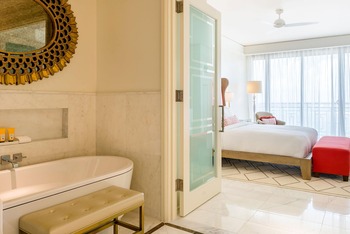 One-Bedroom Fountain View Residence with One King Bed (East Tower), at Grand Hyatt Baha Mar