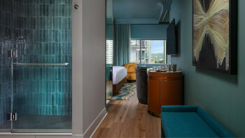 Deluxe Corner King, Guest room, 1 King, City view, Corner room, at W Austin