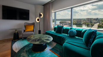 Deluxe Suite Lake View, 1 Bedroom Suite, 1 King, Lake view, at W Austin