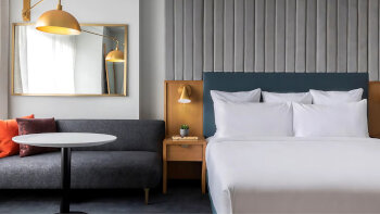 1 Bedroom Suite, 1 Queen, at Hotel 55 Chicago Downtown