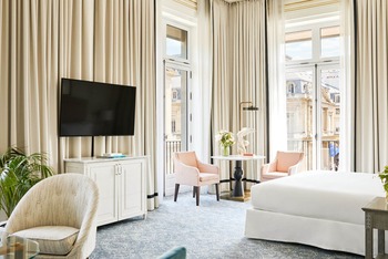 Palais Royal Suite, at Hotel du Louvre Paris, a Hyatt Hotel