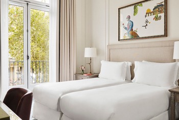 2 Twin Beds View, at Hotel du Louvre Paris, a Hyatt Hotel