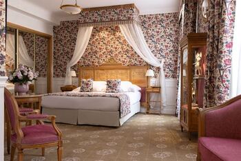 Deluxe Family Room, at Le Negresco