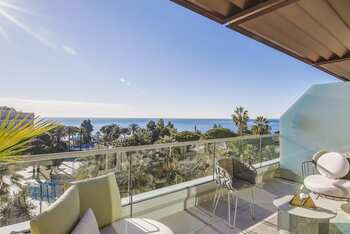 Junior Suite Panoramic Sea View with Terrace, at Anantara Plaza Nice Hotel