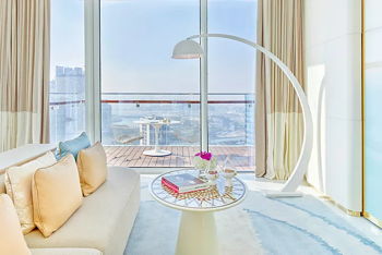 One Bedroom Gold Suite City View Balcony, at Fairmont Doha