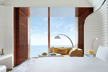 Fairmont Gold King Sea View, at Fairmont Doha