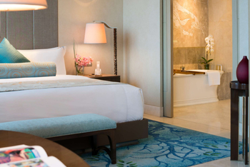 Signature King Room NS, at Raffles Jakarta