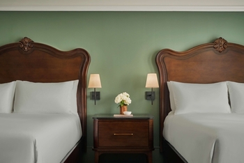 Estate Queen Queen, at Pendry Natirar